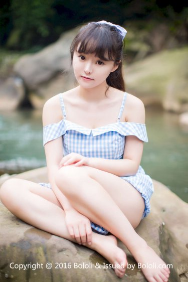 拨开岳两片肥嫩的肉视频
