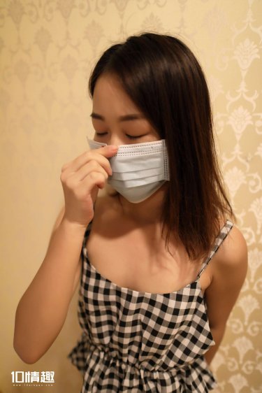 成龙持枪